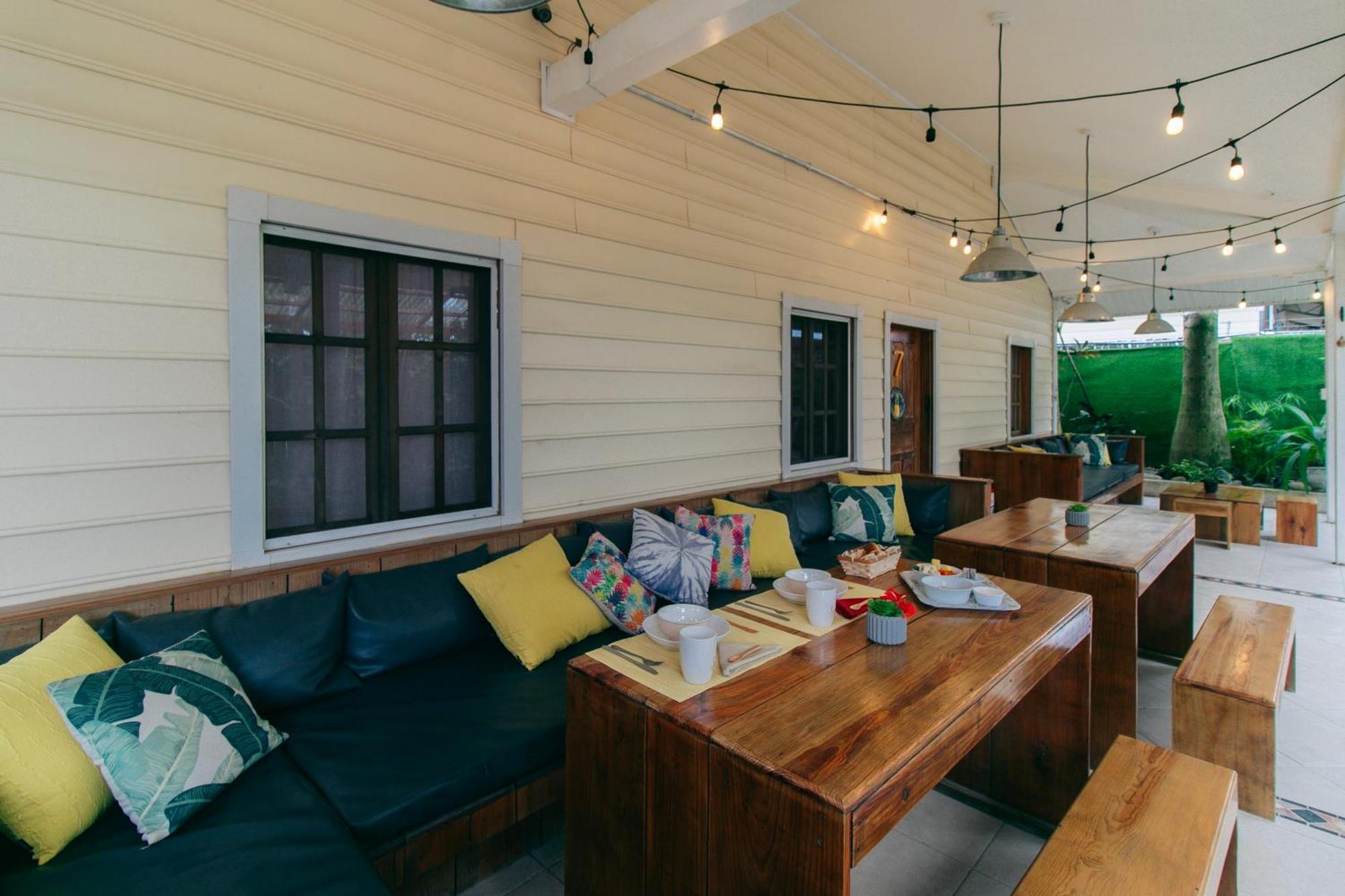 Pineapple House Hotel Bocas del Toro Buitenkant foto